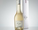 A Kylie Minogue Sauvignon Blanc in a Bespoke Gift Box 2020 75cl additional 1
