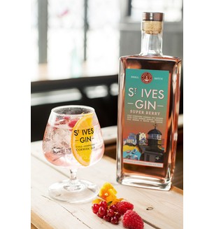 St Ives Gin - Super Berry