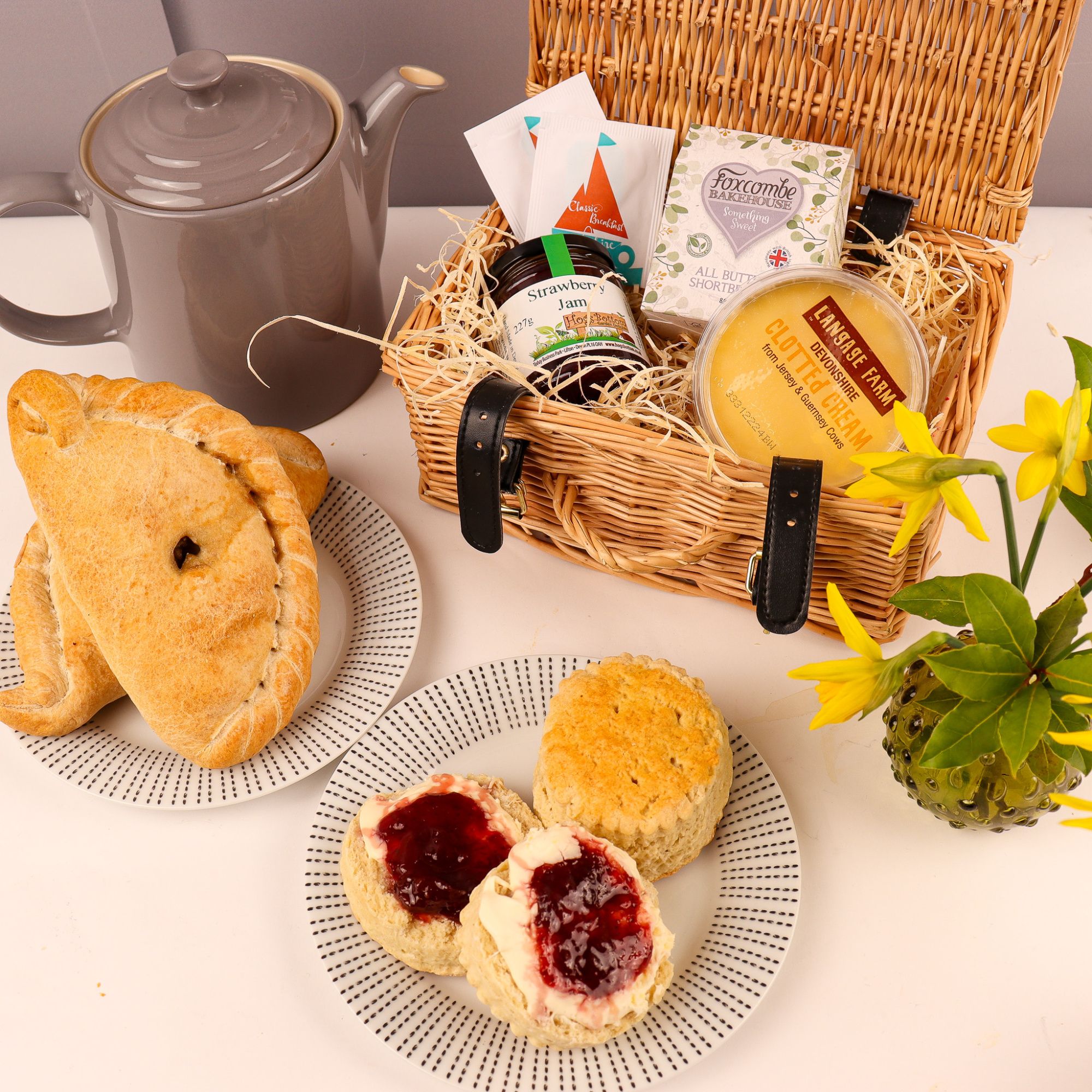 Cornish Steak Pasty & Devon Cream Tea Hamper - Wicker Hamper
