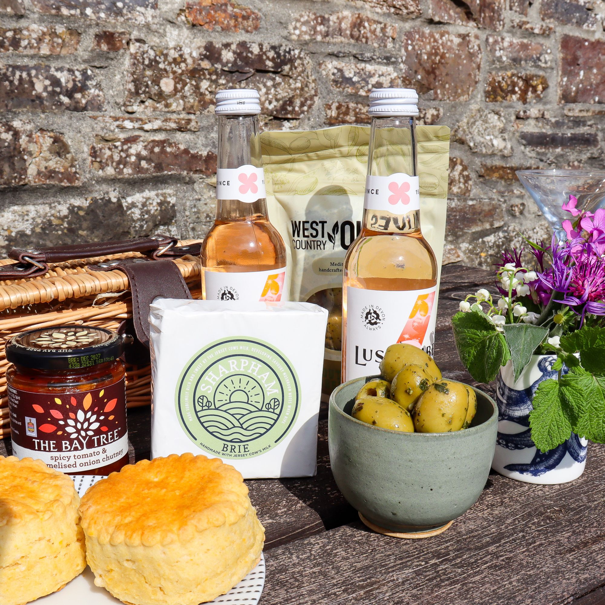 Devon Sunshine Rose Hamper (zero alcohol) - Standard Box