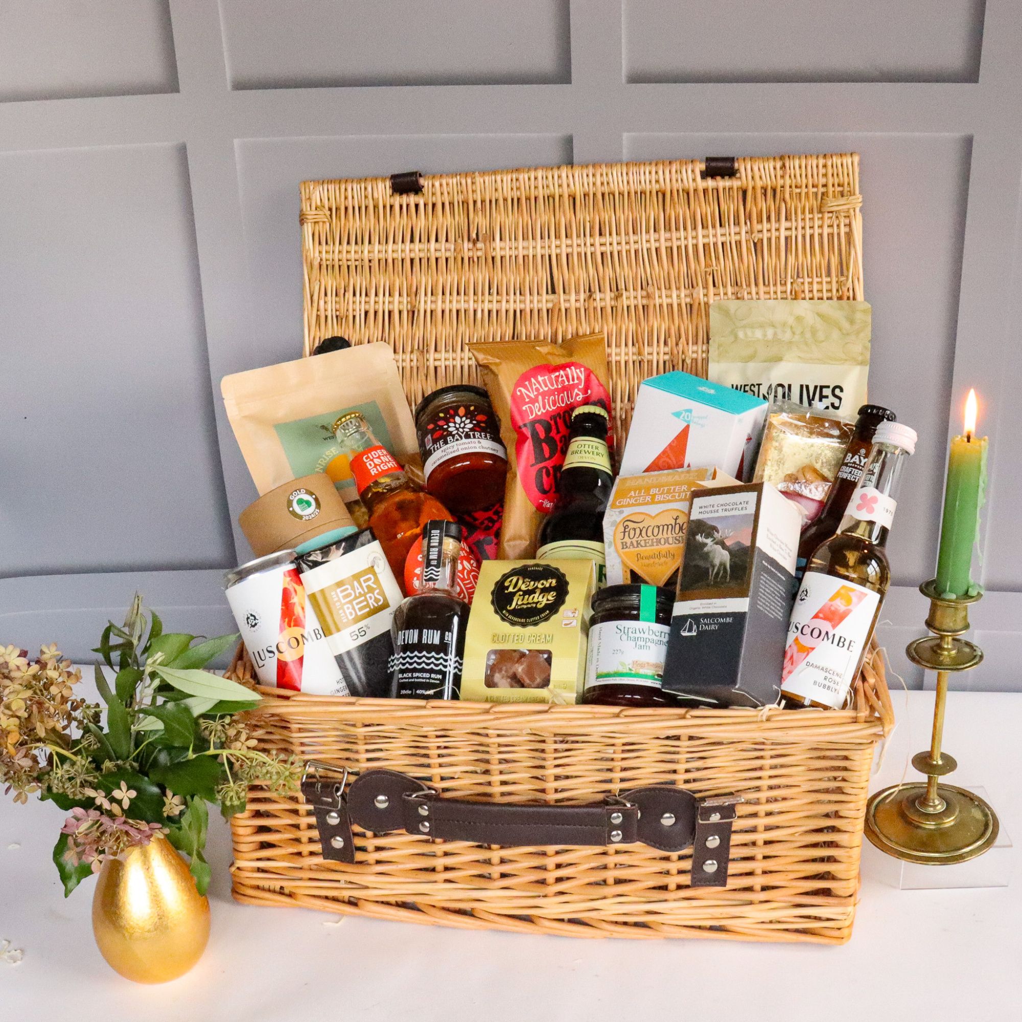The Devon Hamper - Wicker Hamper