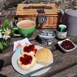 Vegan Cream Tea For Two Hamper