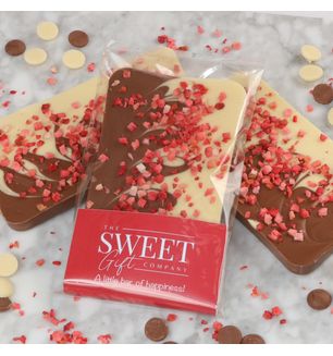 Strawberries &amp; Cream Belgian Chocolate Bar (95g)