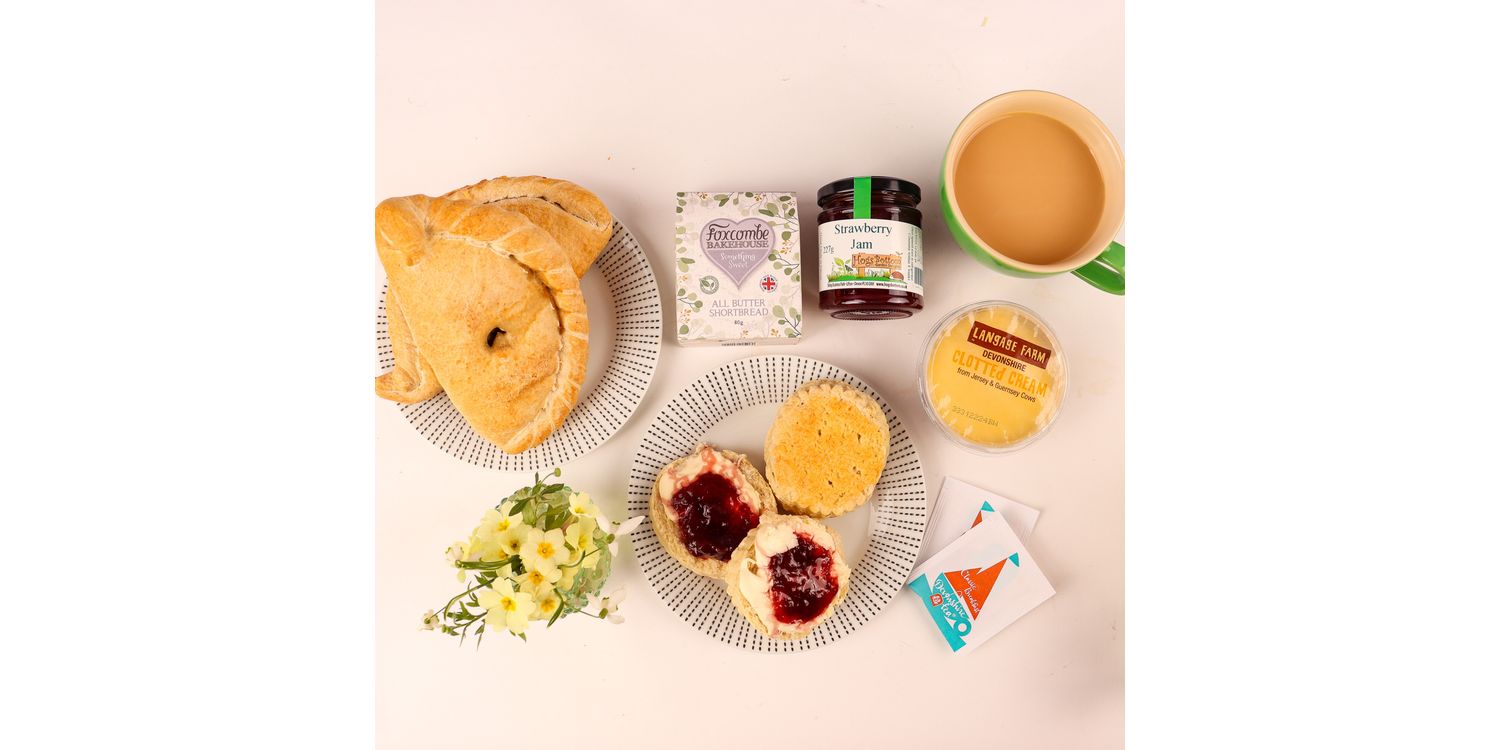 Cornish Pasty & Devon Cream Tea Hamper | Westcountry Treats | Devon Gifts