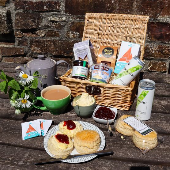 Family Cream Tea Hamper | Devon Clotted Cream & Scones | Traditional ...